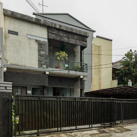 Reddoorz Syariah Near Pondok Indah Mall 3 Jakarta Buitenkant foto