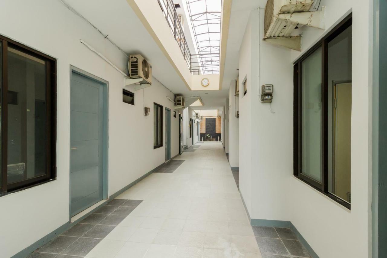 Reddoorz Syariah Near Pondok Indah Mall 3 Jakarta Buitenkant foto