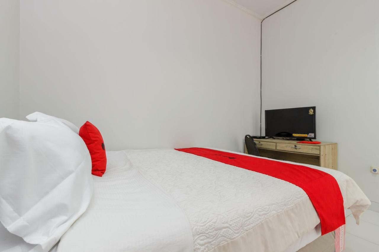Reddoorz Syariah Near Pondok Indah Mall 3 Jakarta Buitenkant foto