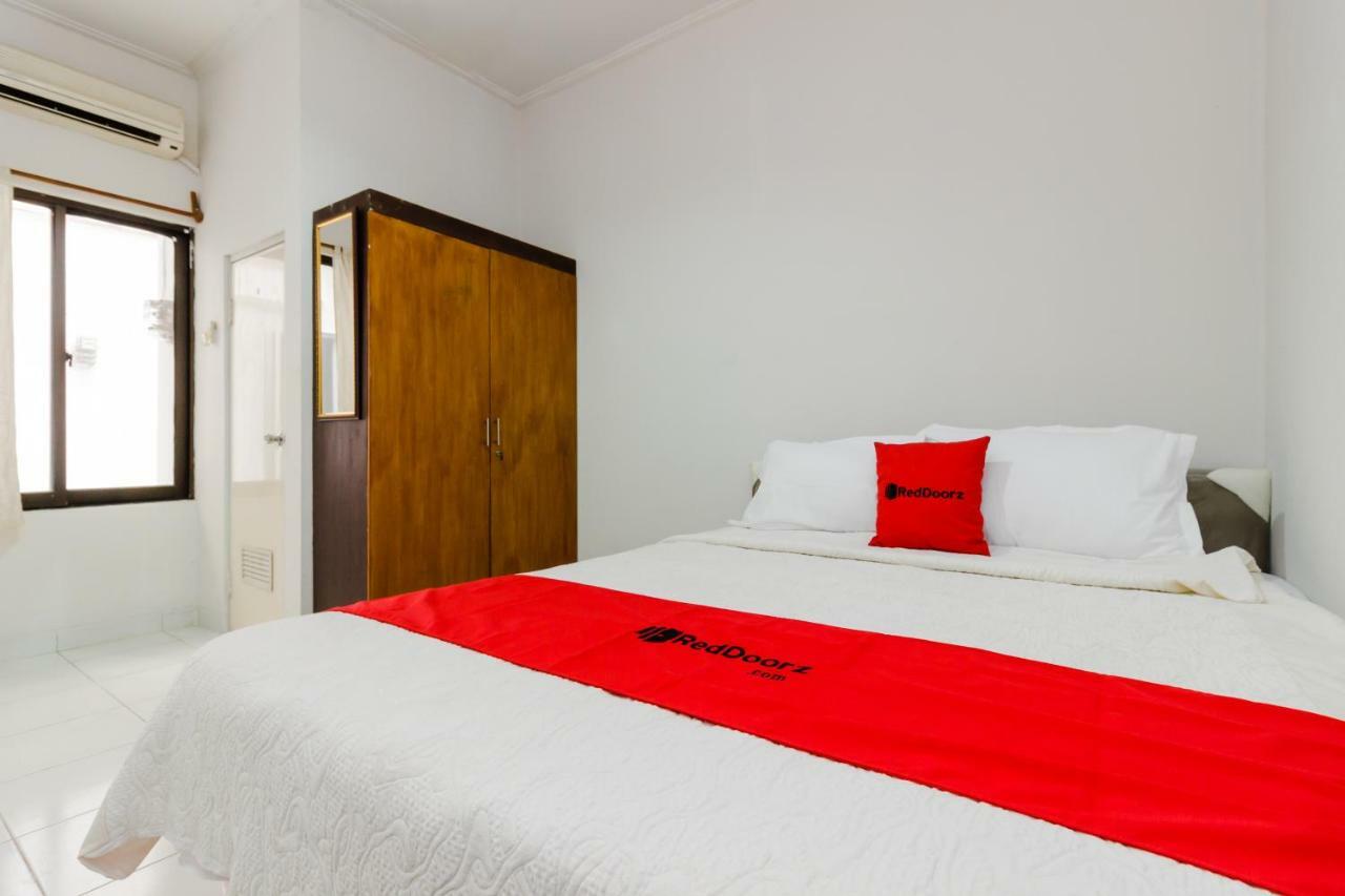 Reddoorz Syariah Near Pondok Indah Mall 3 Jakarta Buitenkant foto