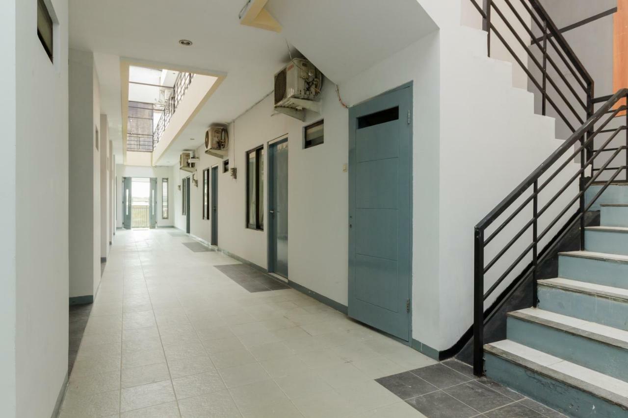 Reddoorz Syariah Near Pondok Indah Mall 3 Jakarta Buitenkant foto